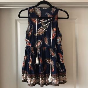 EUC Paisley Lace Up Sleeveless Ruffle Blouse Tank